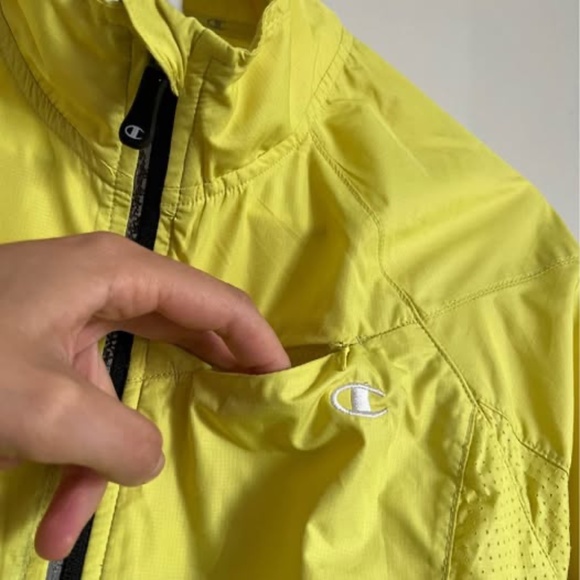 Women’s LARGE Running/Hiking Jacket - Picture 3 of 7